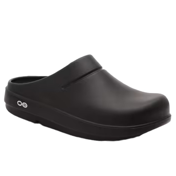OOFOS Other - NWOT Oofos Oocloog Clog